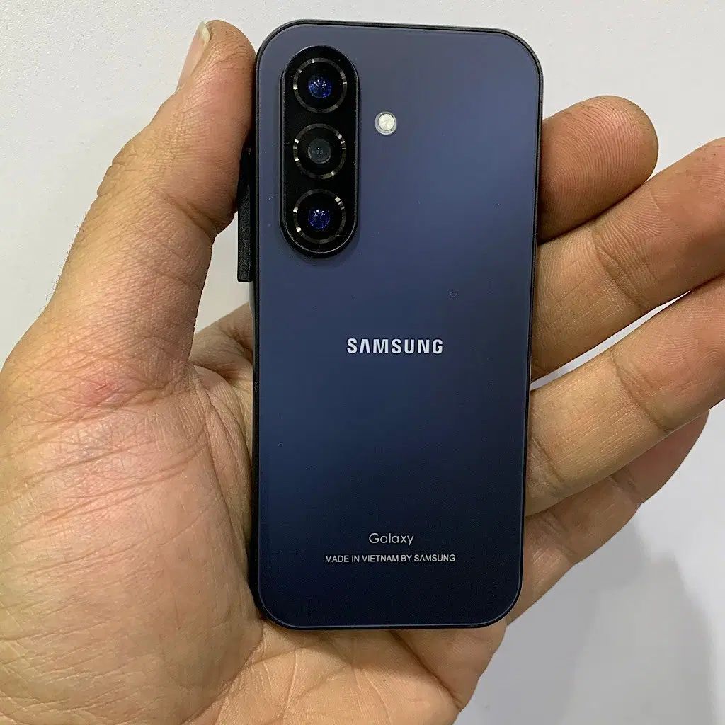 Samsung A76 Mini